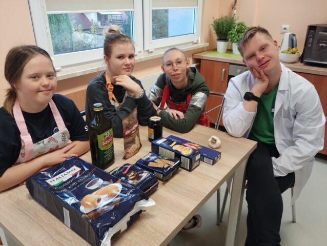 02-IMG_20251014_082139084