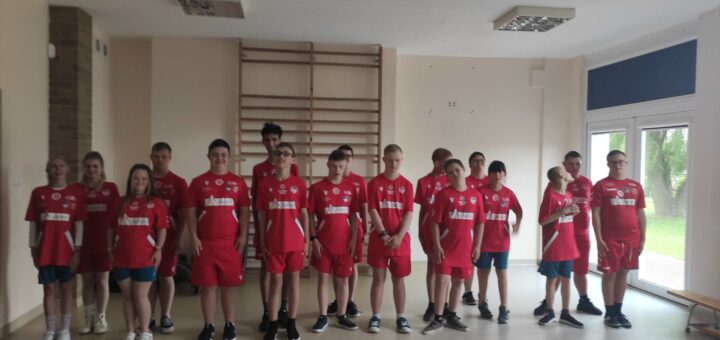 ZDJĘCIE GRUPOWE